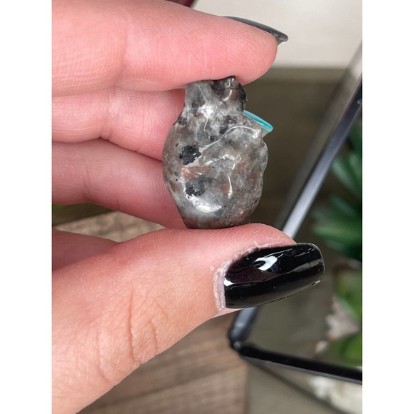 Mini Anatomical Heart Carving Crystal - Picture 8 of 10